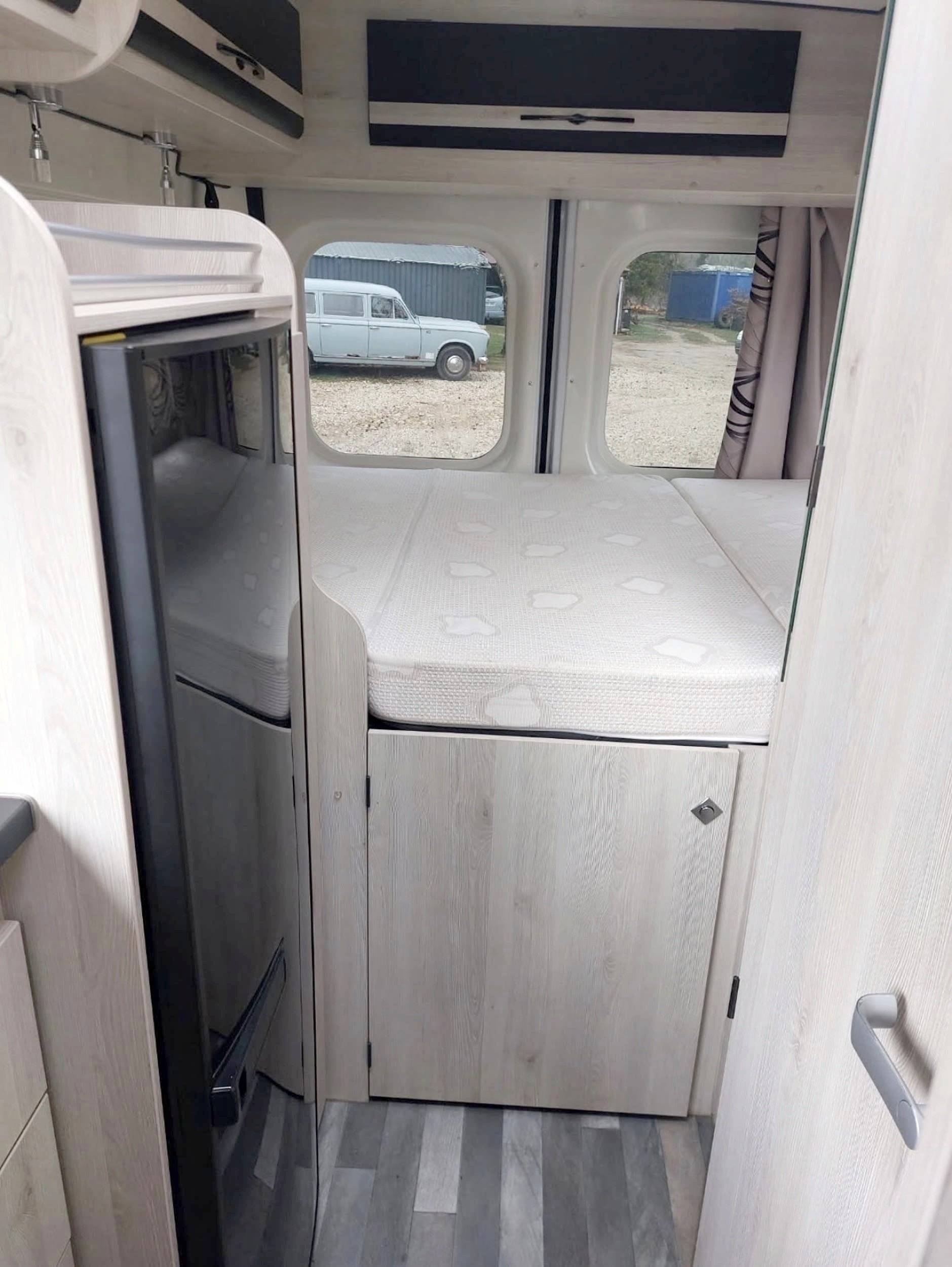 Plazas en cama Fiat Ducato 2,3 130 ch - Yescapa