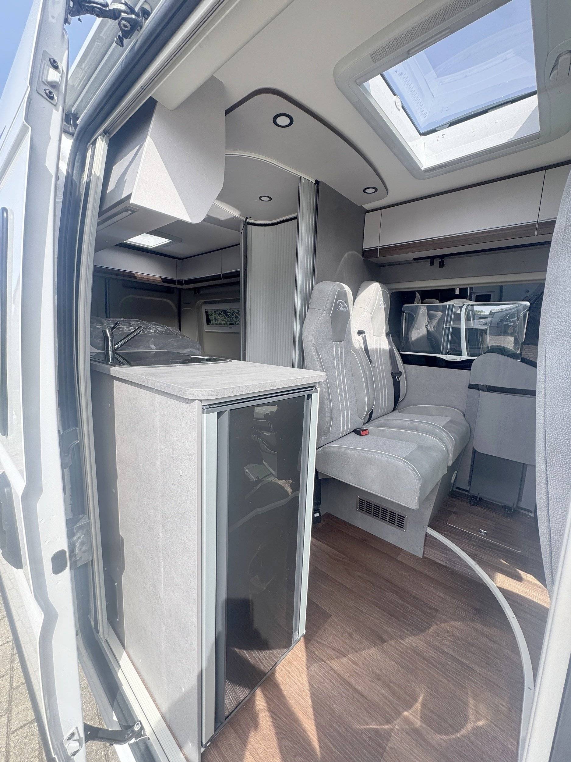 Kitchen Fiat Ducato - Yescapa