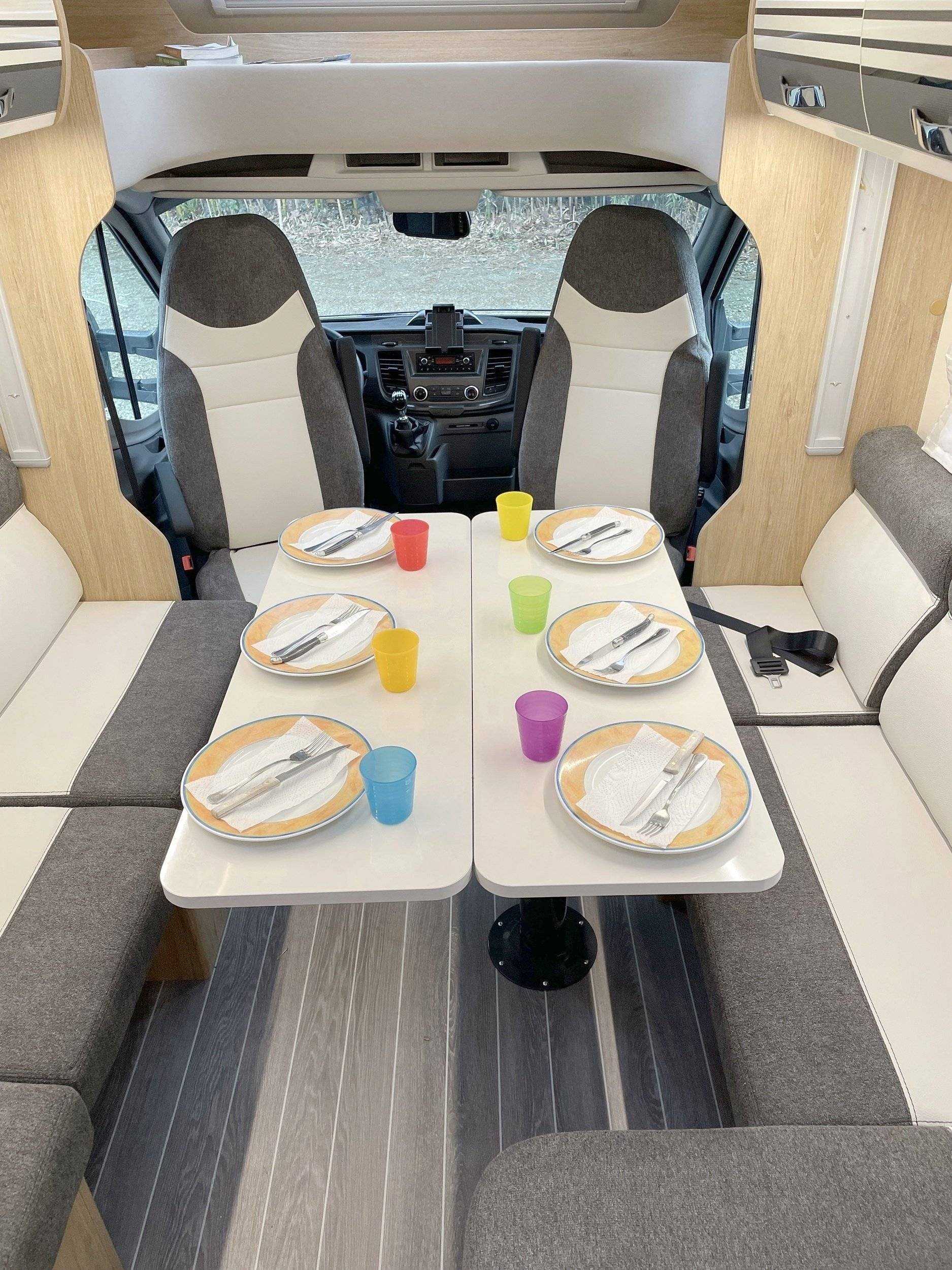 C.I. Ford Transit 170