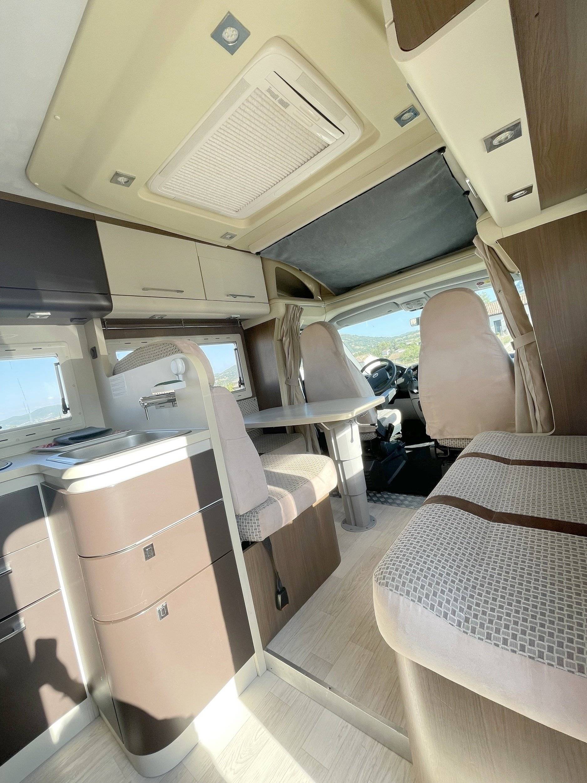 Coin repas Fiat Fiat Ducato 2.3 130HP - Yescapa