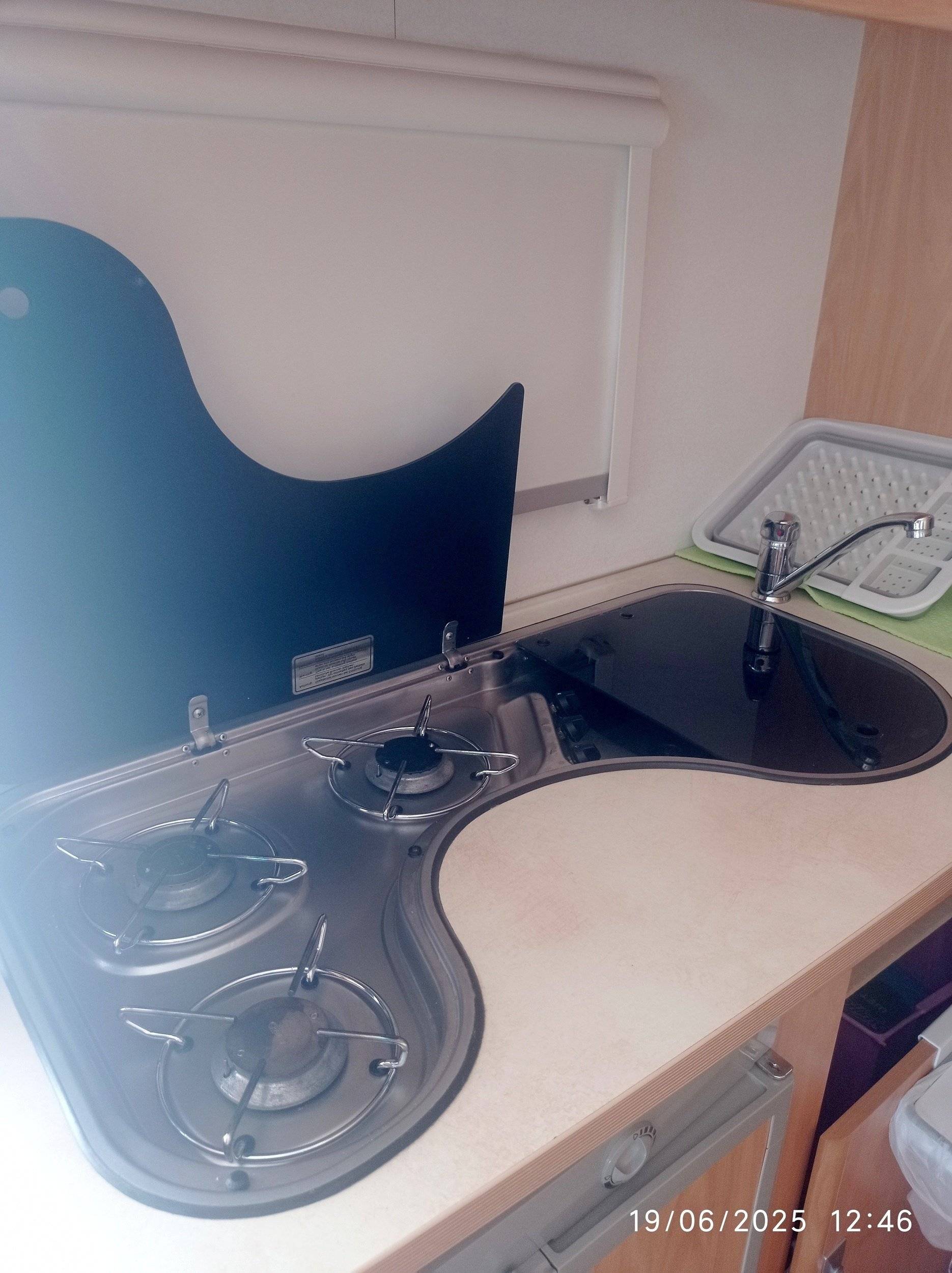 Genesis 33 FORD TRANSIT