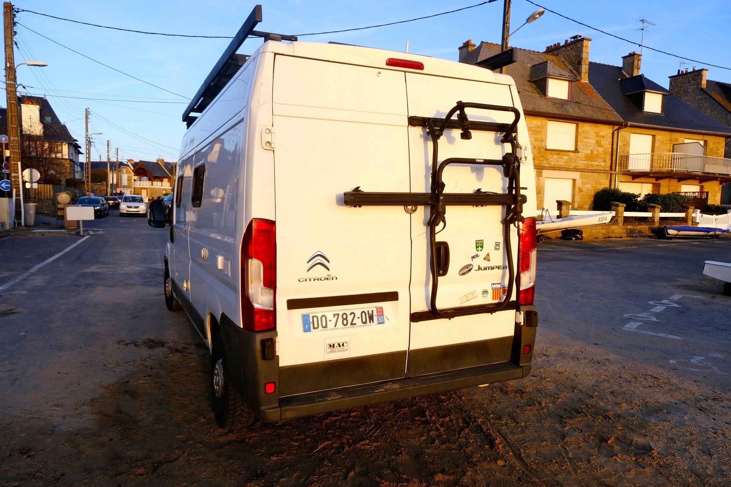 Partez à l'aventure avec notre van 100% autonome 