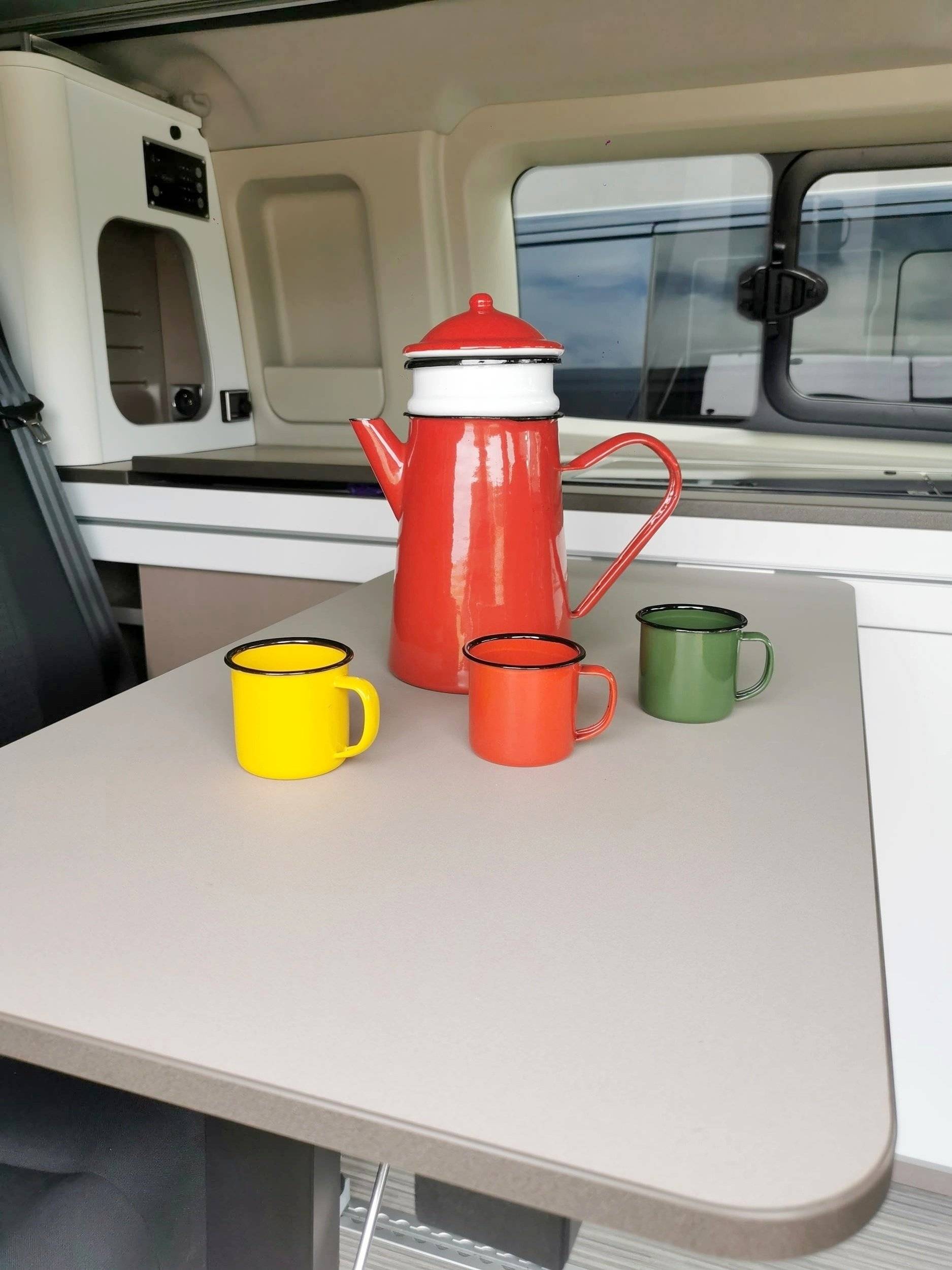 Coin repas Ford Transit 155cv - Yescapa