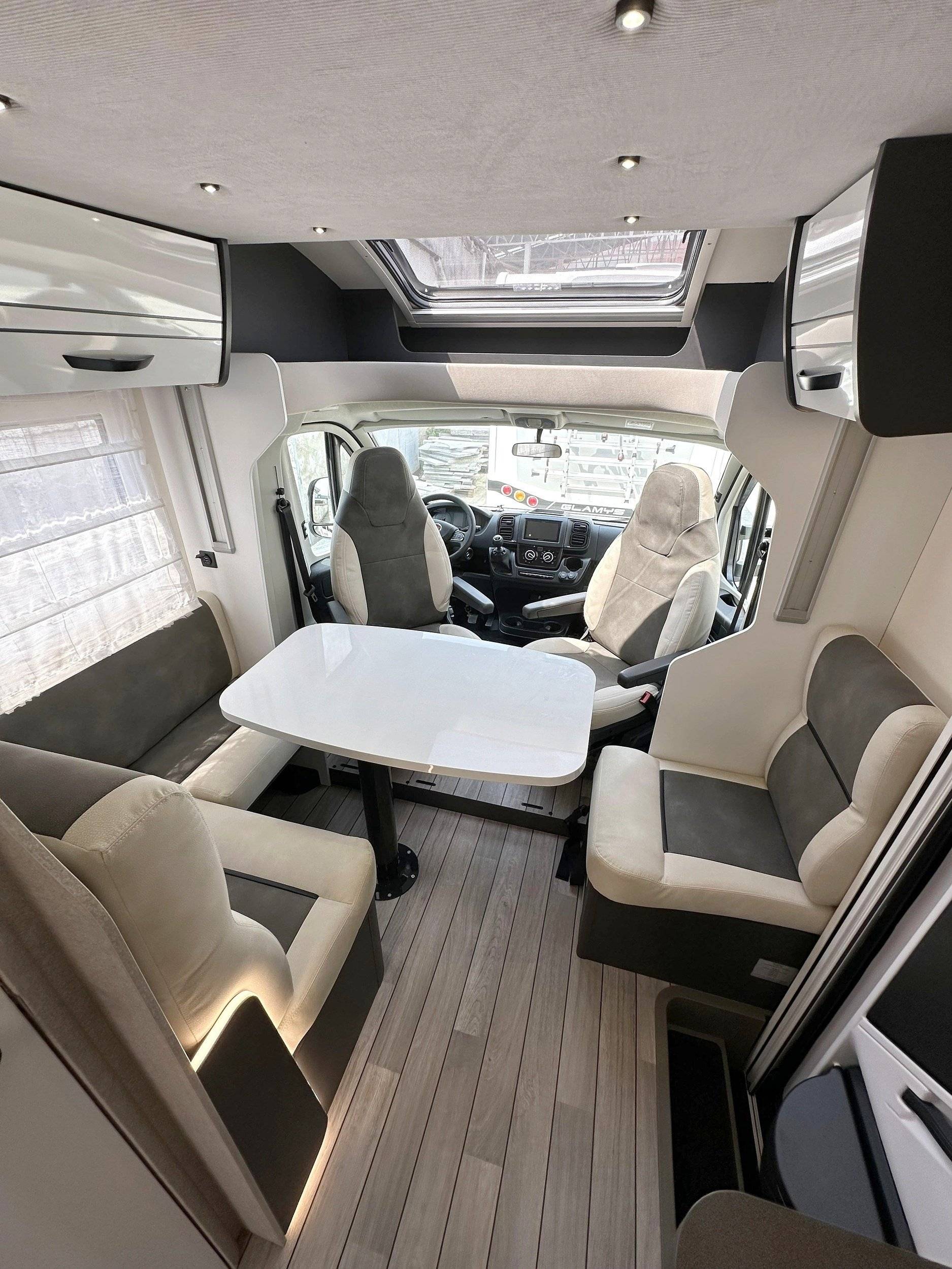 Dinette Fiat - Yescapa