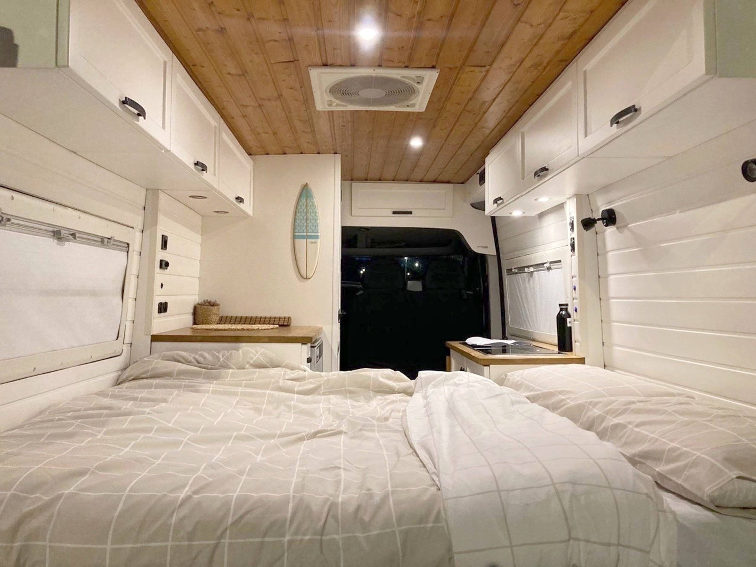 Berth Citroën Jumper 2,2 l 120 ch - Yescapa