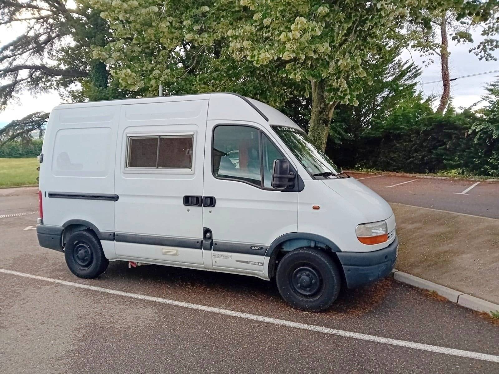 Campérêve Master 2,5 l dCi 100 ch.