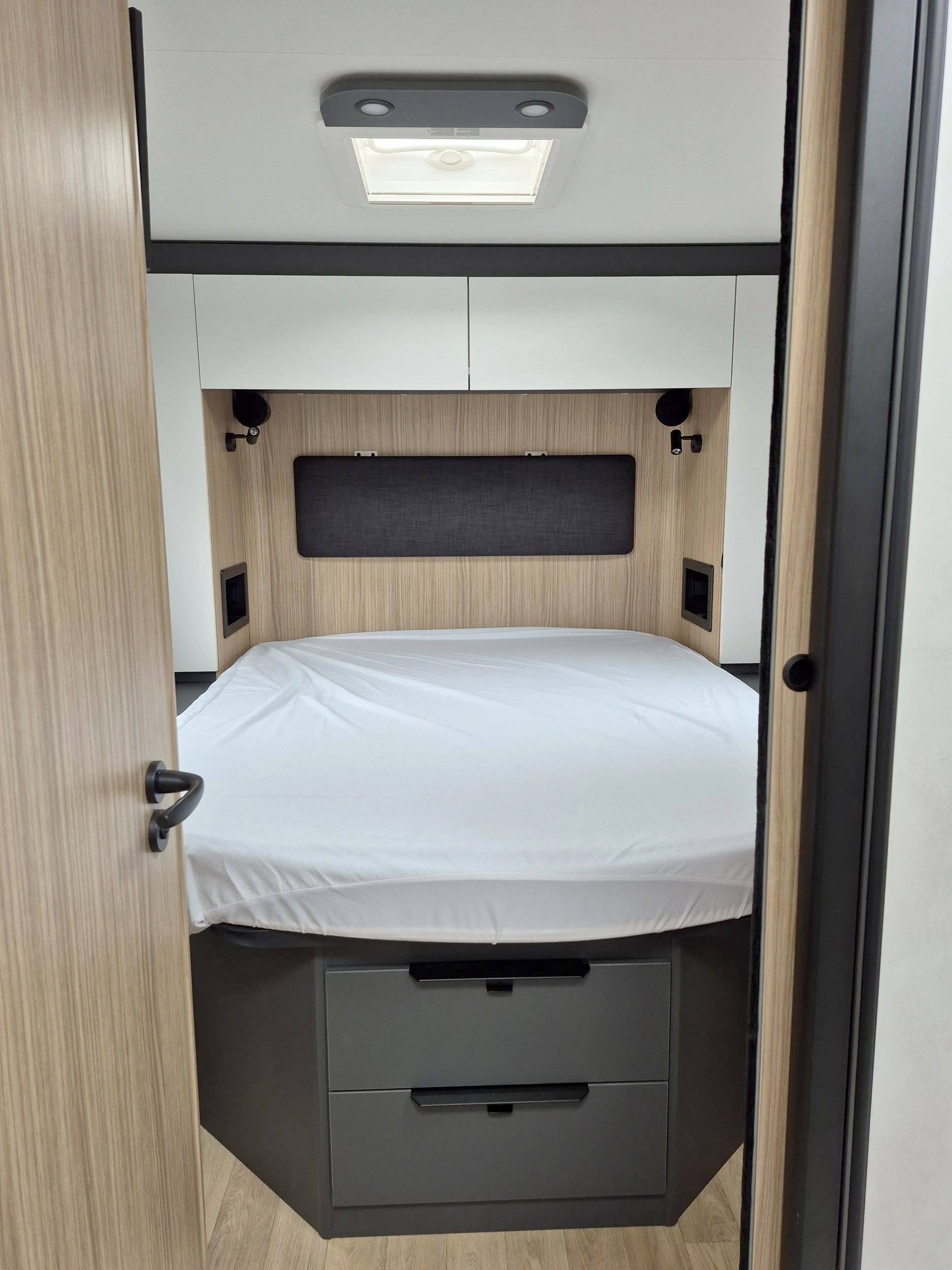 llits Fiat Ducato 2,2 l 140 - Yescapa