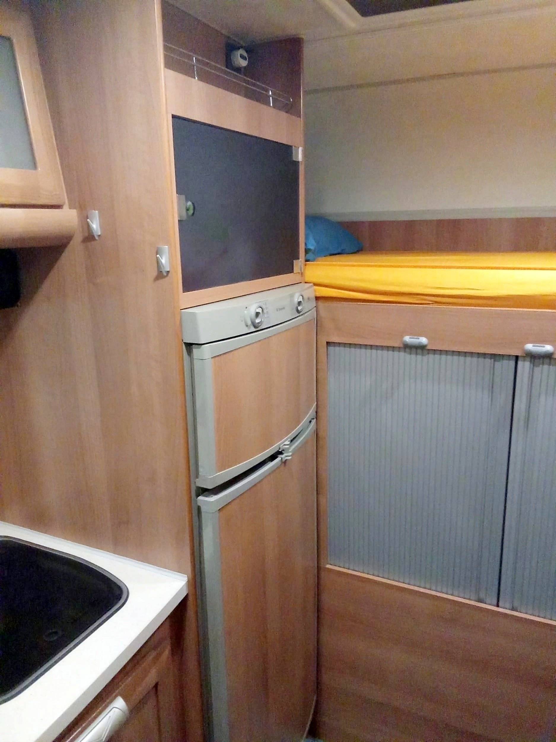 Schlafplätze Fiat Ducato 3,0 l 160 ch Al-Ko - Yescapa