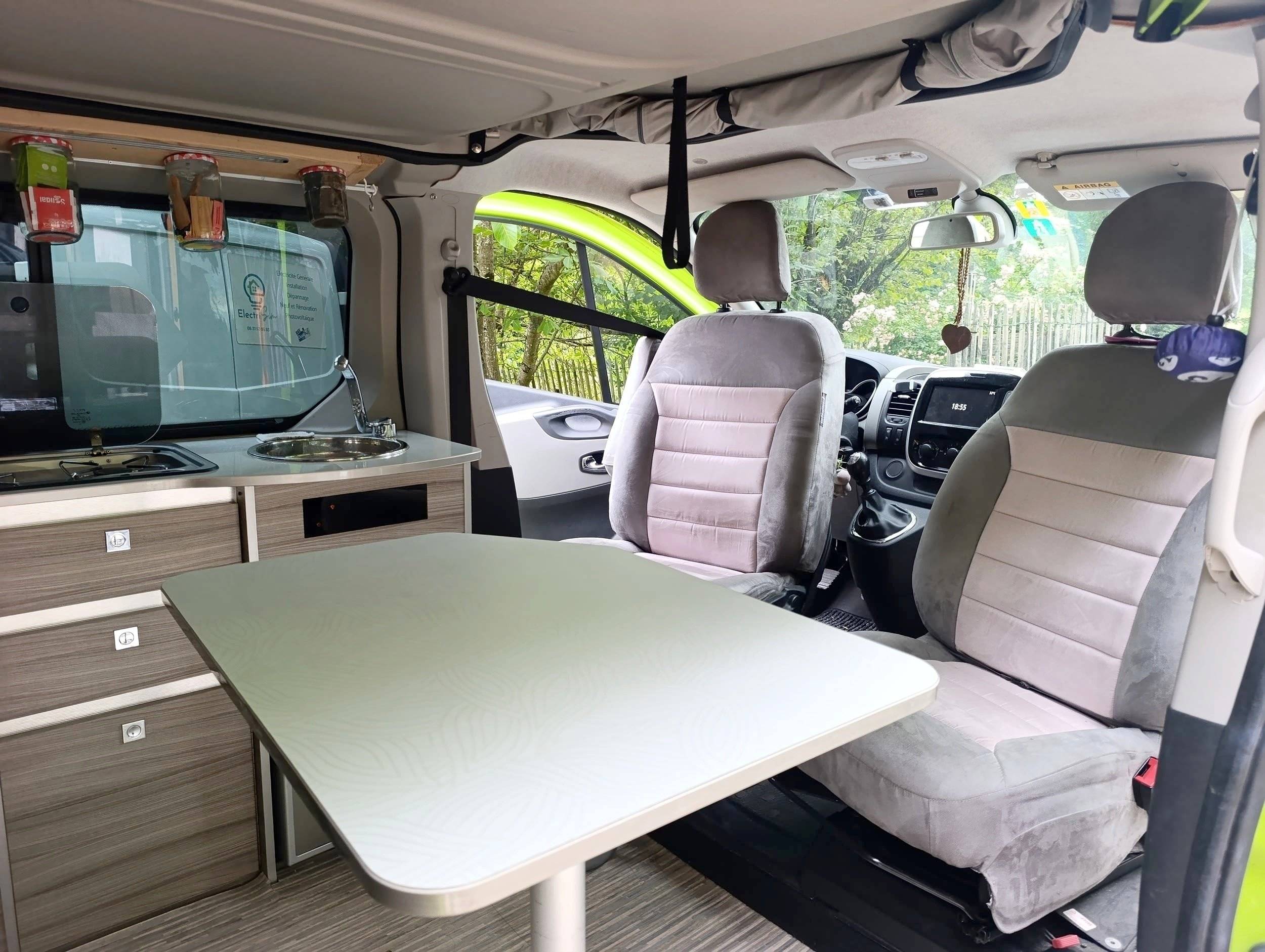 Comedor Renault Trafic 1,6 l 125 ch - Yescapa