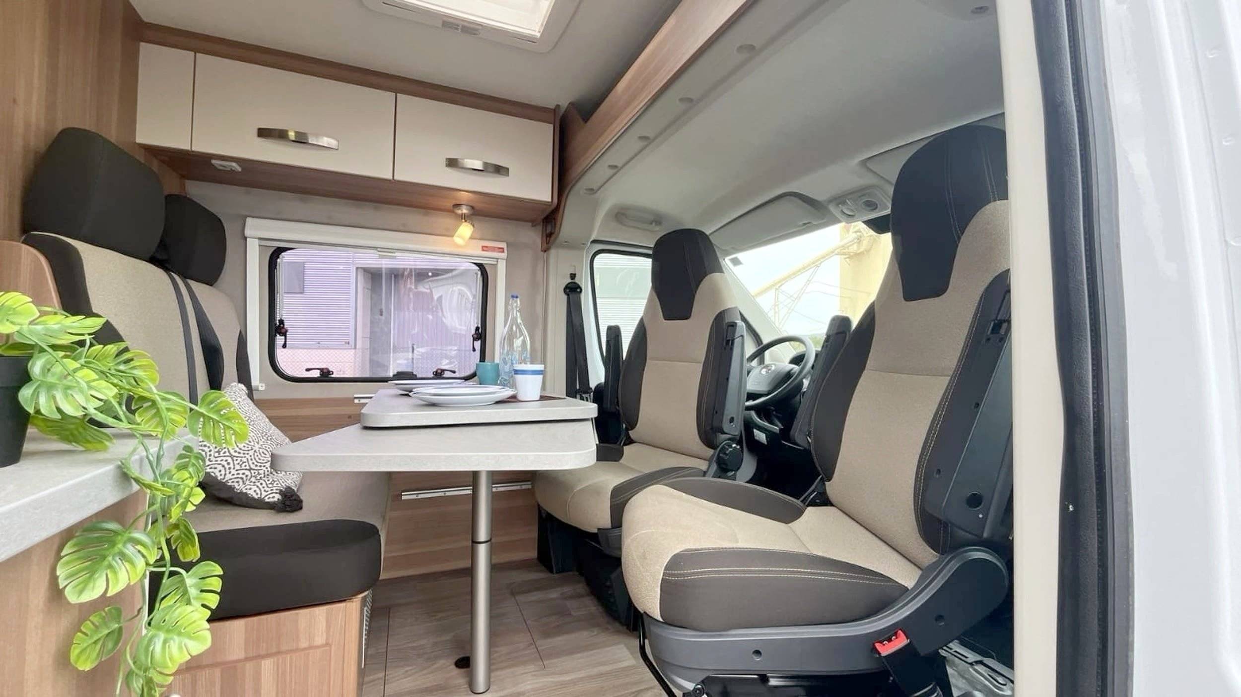 Menjador Fiat Ducato 2,2 l Multijet 130 ch. - Yescapa