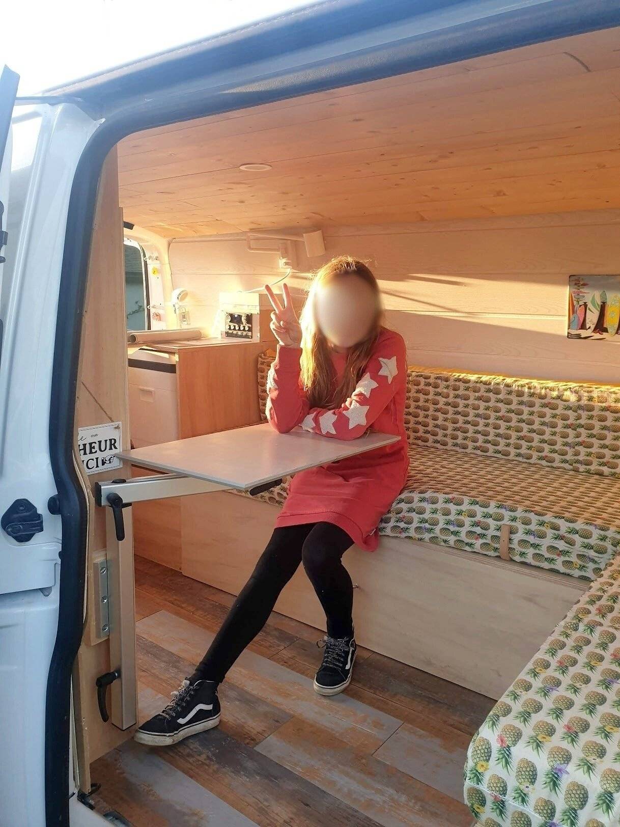 Área de jantar Volkswagen Volkswagen T6 - Yescapa